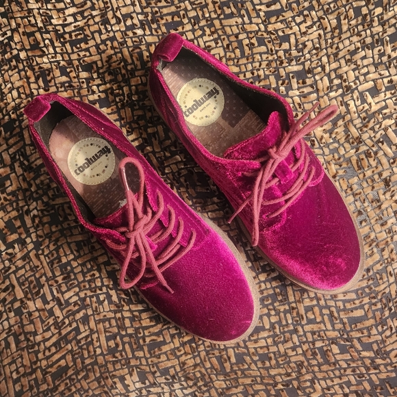 Coolway Burgundy Velvet Loafers/Oxford Sz 40 - Picture 5 of 7